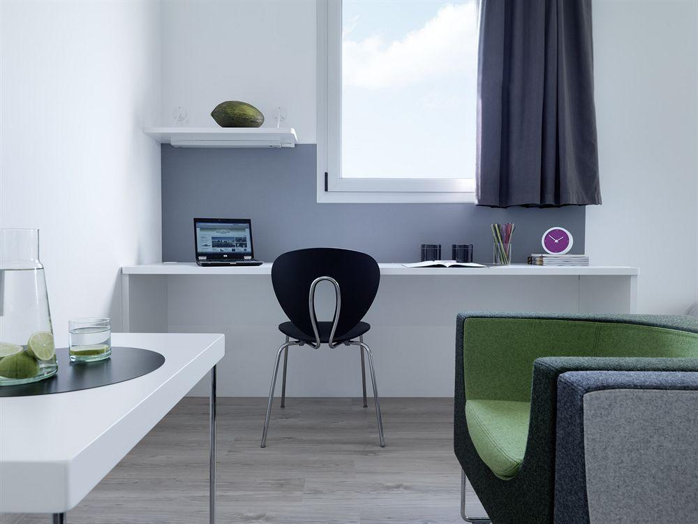 ホテル Residencia Melon District Marina バルセロナ エクステリア 写真